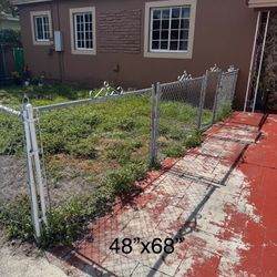 4 Fence Labels 