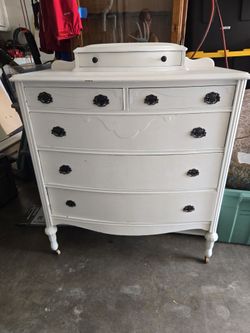 Wood dresser