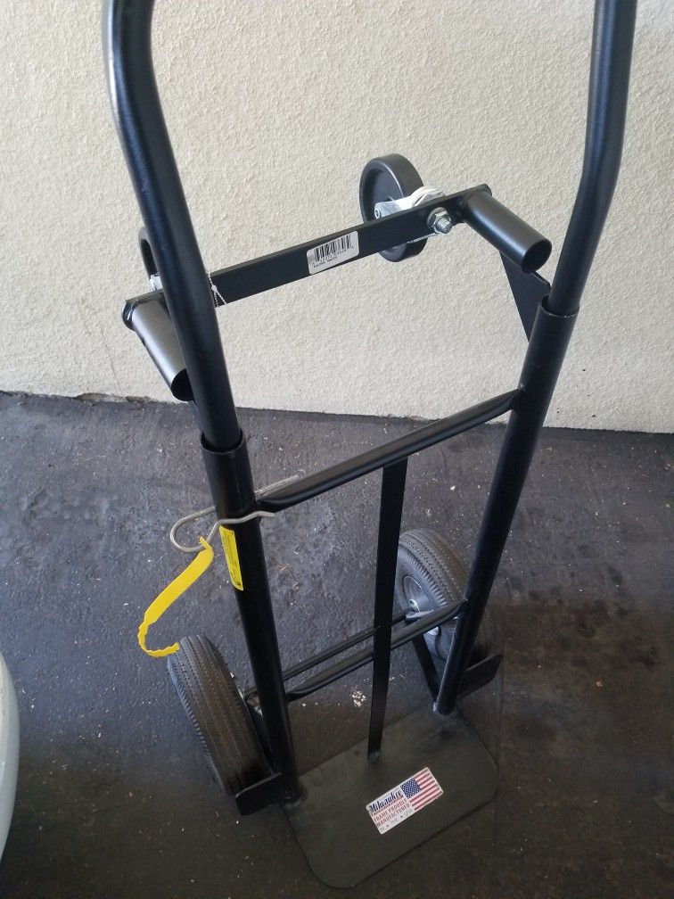 Milwaukee Dolly In Excellent condition Black color