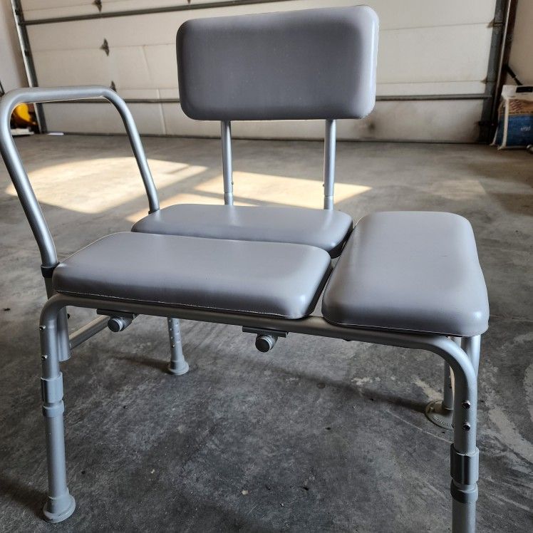 Medline Shower Bench // Shower Chair