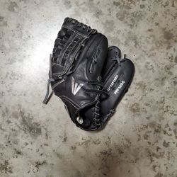 Easton Fastpitch Softball Glove 12 Inch PFP1200 GREAT CONDITION 