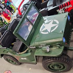 Army Jeeps 3 seater 24v remote Control 4x4 leather seats Bluetooth