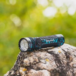 BNIB Sealed OLIGHT Seeker 4 Pro Rechargeable 4600 Lumens Quad LED Flashlight 