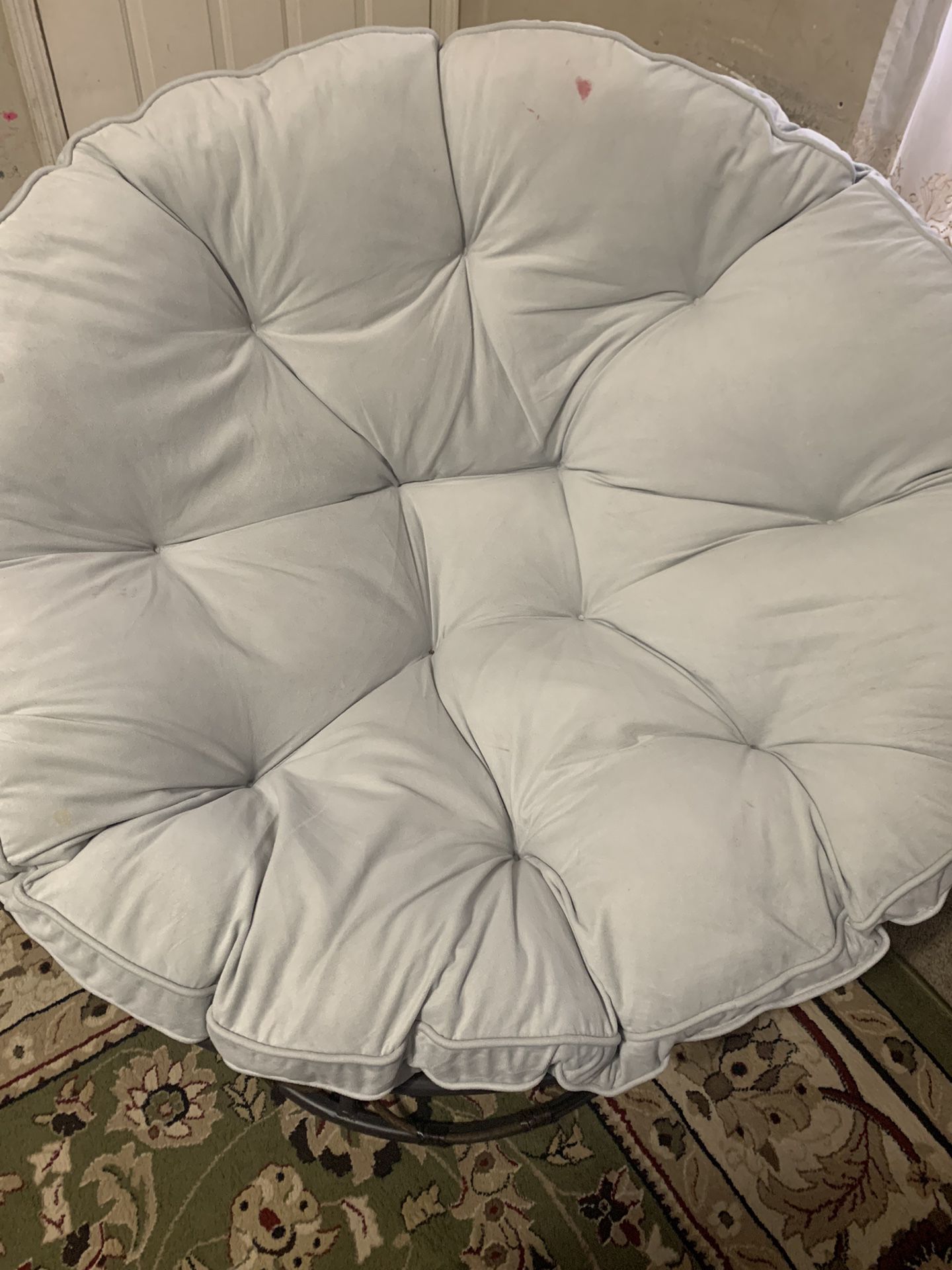 Round Chair