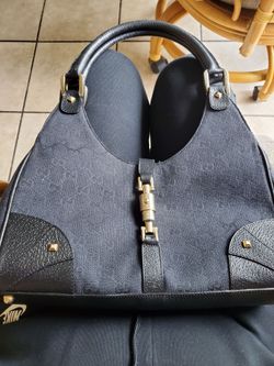 Gucci authentic purse