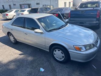 2000 Toyota Camry