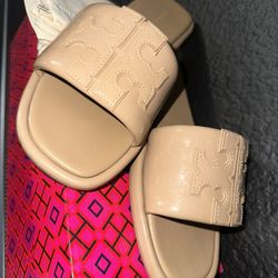 Tory Burch size-7  Tan Slide Sandals With  Minimalist Design 