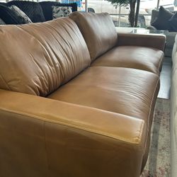 Top Quality Leather Sofas Available, Same Day Delivery 