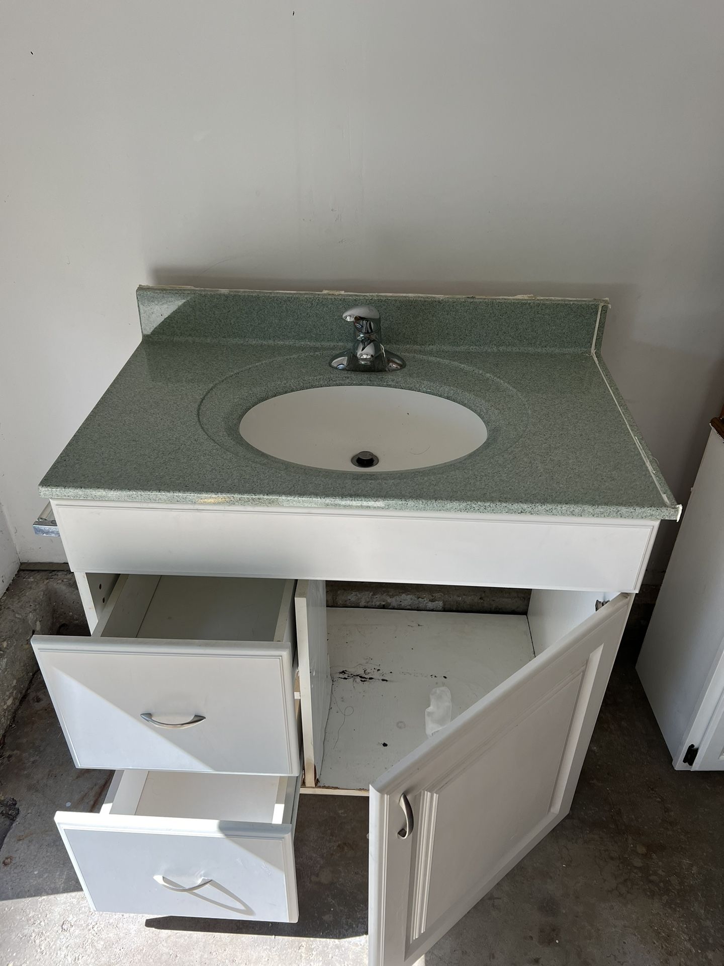 36 Inch Bath Vanity With Sink And Faucet