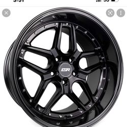 Wheel Esr Gloss Black 18” 5x114.3  