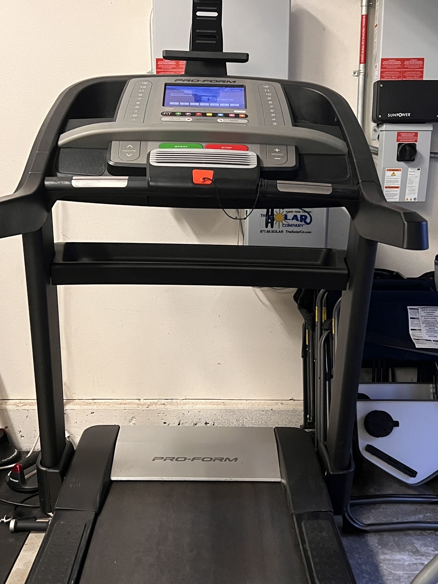 Pro form - PRO 9000 Treadmill For Sale