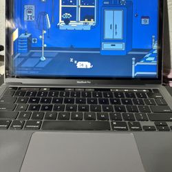 MacBook Pro 13.3” M2 (2022) – 16GB / 1TB SSD – Water Damage, Boots – w/ Keyboard + Charger