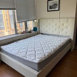 Queen Size Mattress – Firm – Gently Used