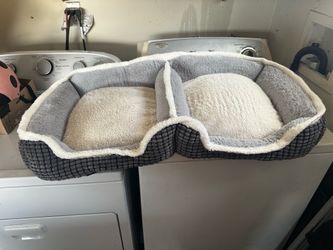 Double dog bed