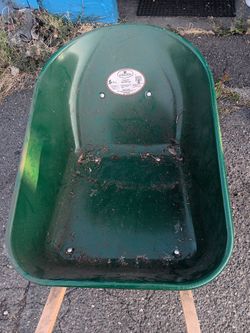 BRAND NEW WHEELBARROW FOR SALE