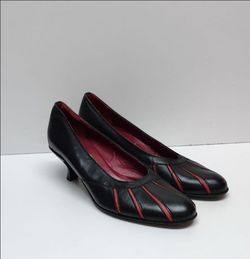 GFJ Italia Round Toe Kitten Heels Shoes Womens Size 7 fashion wear