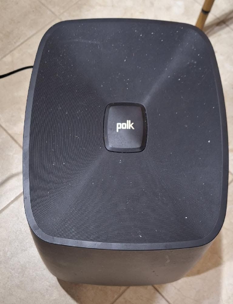 Polk Soundbar And Bluetooth Subwoofer