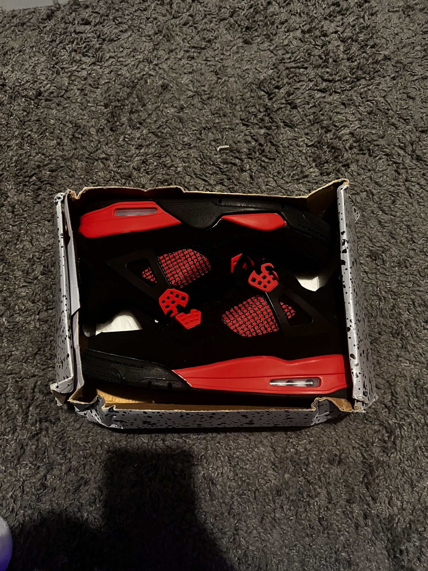 Jordan 4 Red Thunder