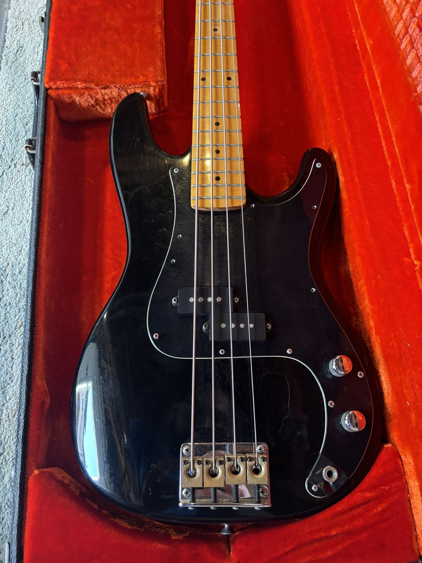 Epiphone bass