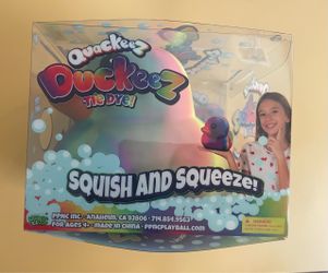 🐤Duckeez Tie Dye Squish and Squeeze Toy