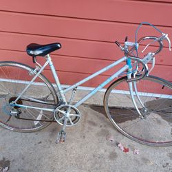 Vintage 27" Women's Raleigh 10-speed