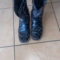 Fish Scale Boots El General