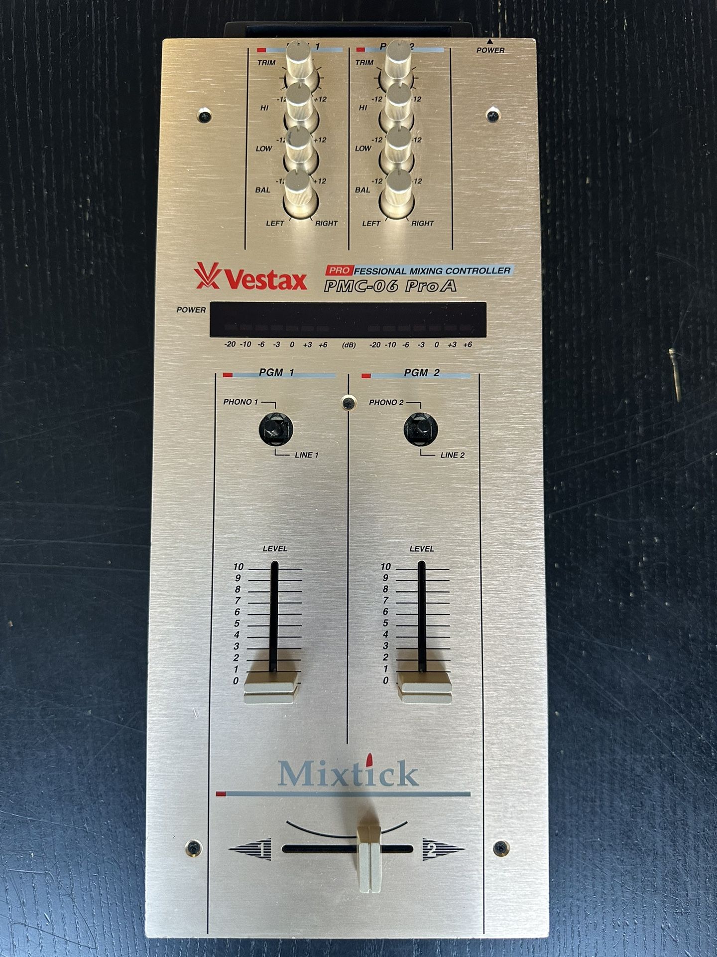 Vestax PMC-06 Pro A  DJ Mixer 