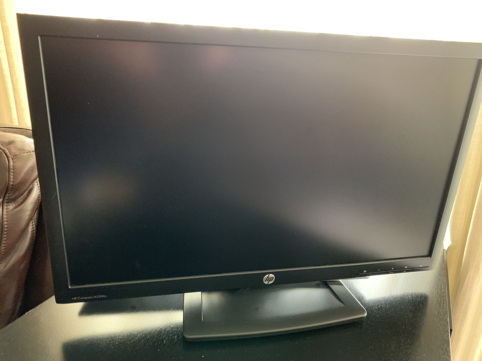 HP/Compaq LA2306x 23 LCD Widescreen Monitor (x3)
