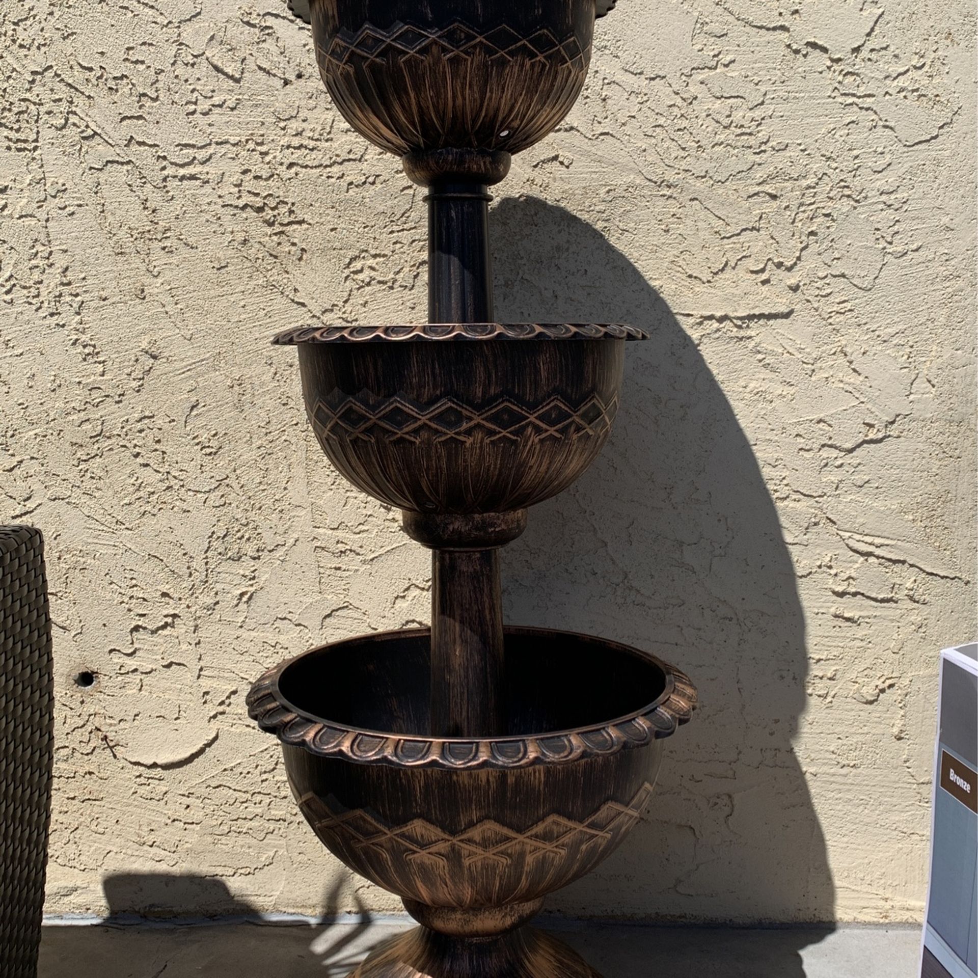 CASH ONLY !! Belavi 3-Tier Urn Plastic Planter