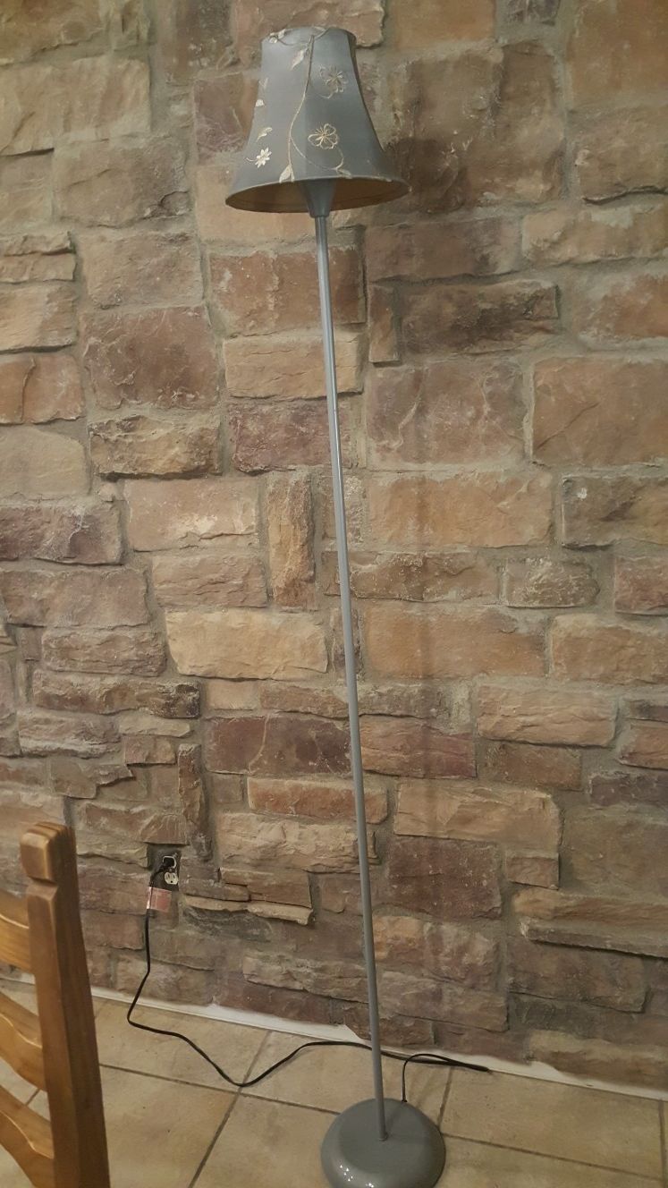 Floor lamp
