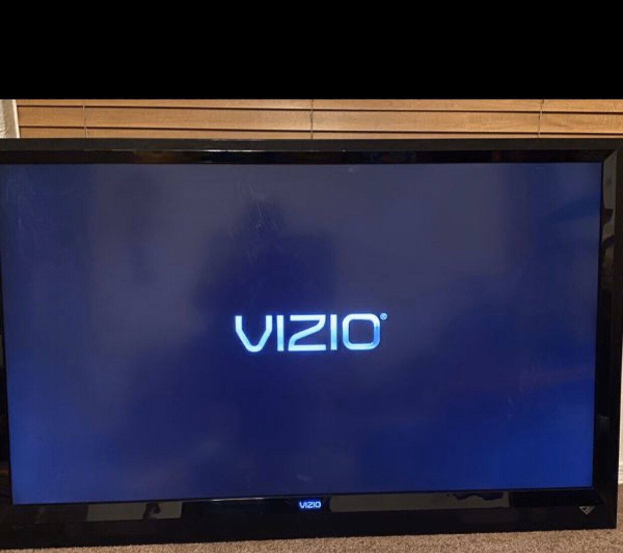 55 inch Vizio tv 130 Deer Valley on 75th Ave. works perfect. No base