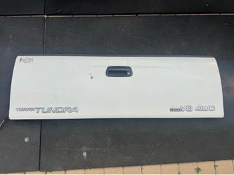 Toyota Tundra Tailgate