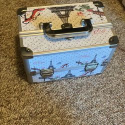 Make Up And Case