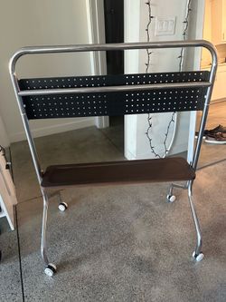 Rolling tv stand