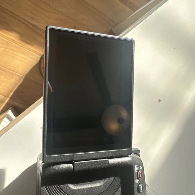 Canon EOS R5 C 45.0MP Mirrorless Camera (Body Only) Mint 8% Shutter wear