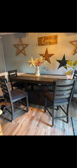 Dining set