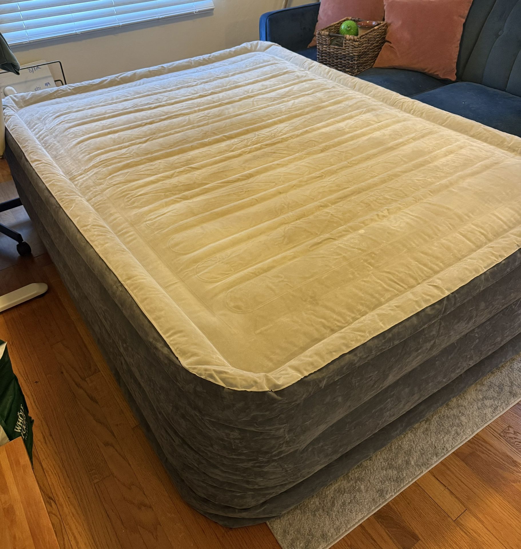 Queen Air mattress