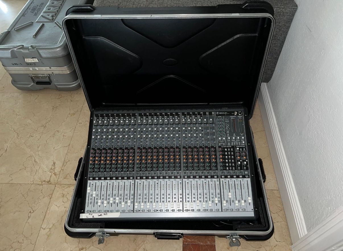 OnyX 24 4 Premium Analog Mixer w/ Perkins EQ