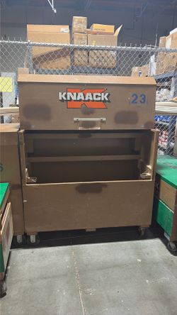 older Knaack STORAGEMASTER Model 89 “Piano Box”