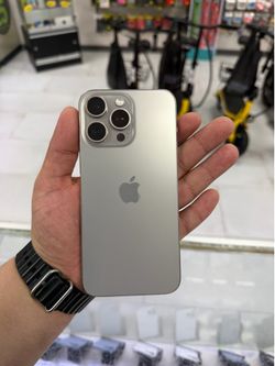 iPhone 15 Pro Max Unlocked 256GB! Finance For $50 Down Payment!!