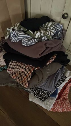 Women’s clothes bundle