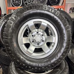 Set 4 Rines 16” Enkei 6x139 para Toyota con llantas