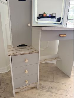 LED Mirror Make up  Table $50 obo
