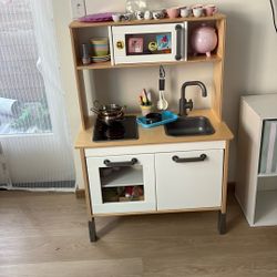 Play Kitchen