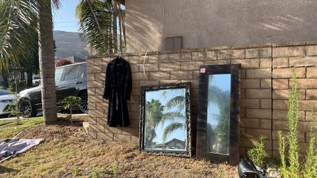 Yard sale in Fontana