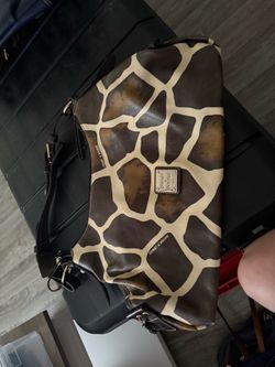 Dooney and Bourke giraffe pattern purse