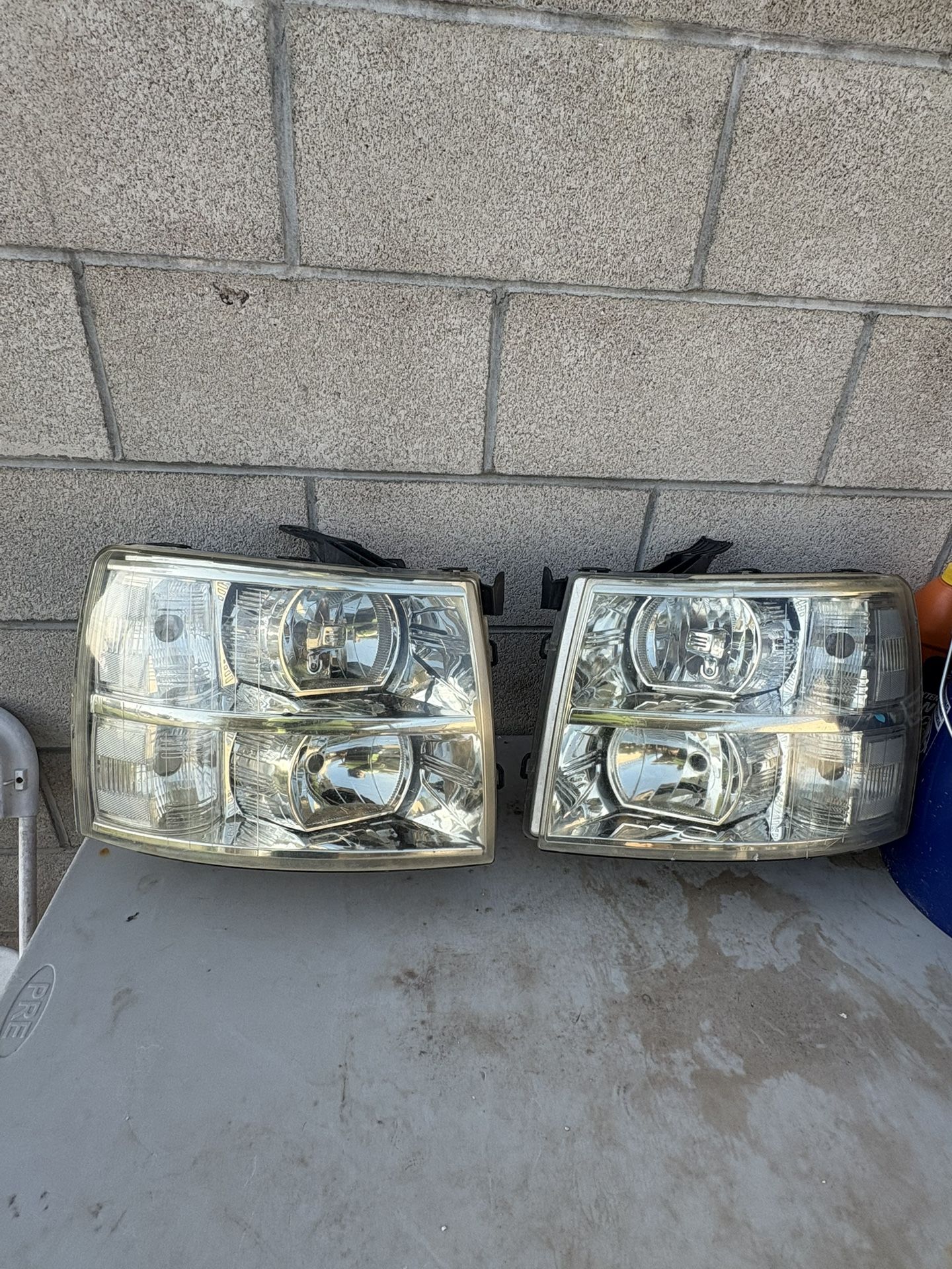 2007-2013 Chevy Silverado Headlights