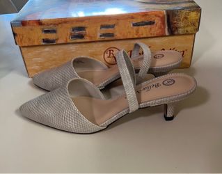 Bella Vita heels size 6.5