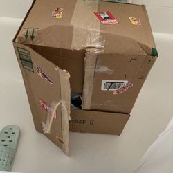 Reusable Shipping Box w Packing Supplies Inside