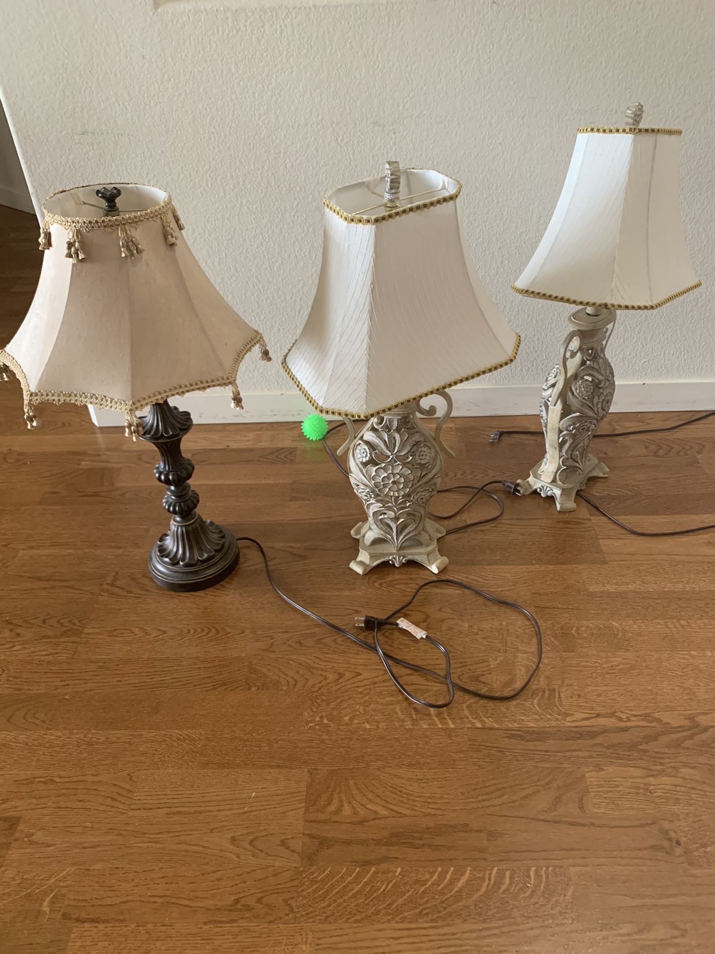 FREE- 3 table lamps. All work